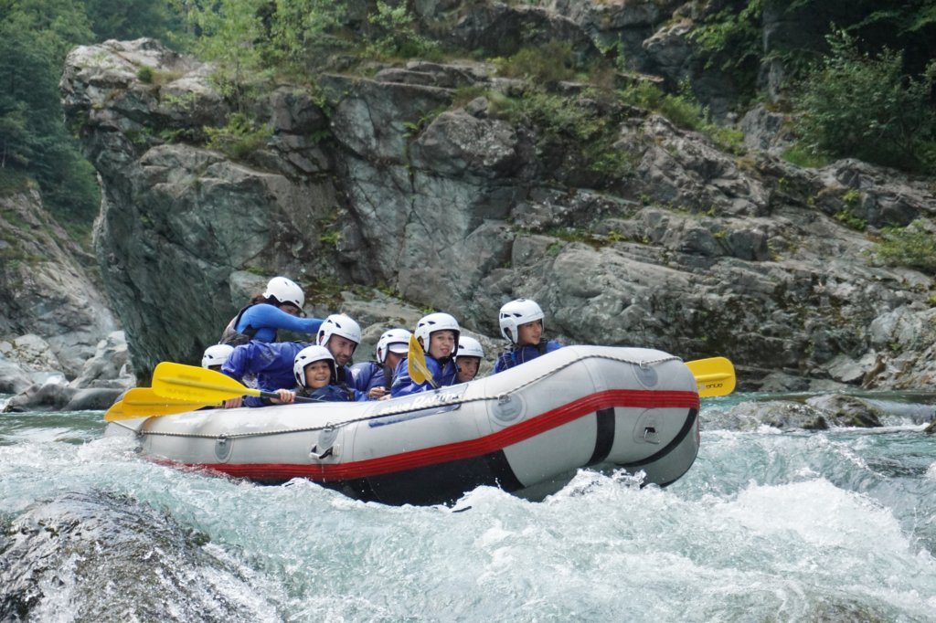 rafting100.jpg